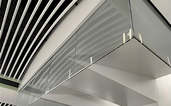 玉门玻璃挡烟垂壁