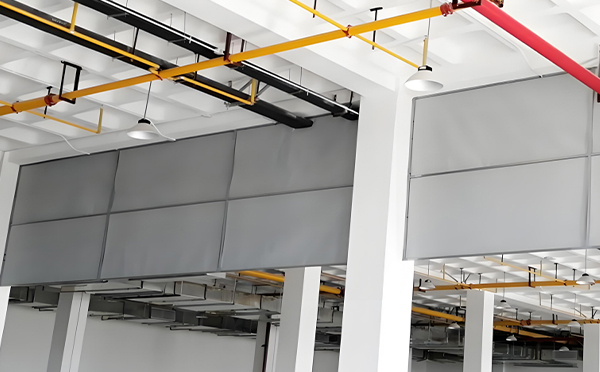 商场防烟分区常闭节点：玉门挡烟垂壁高度与控制器接线图解