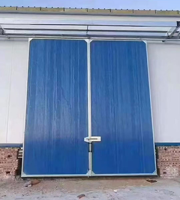 玉门工业门在大型仓储物流通道中的应用实例